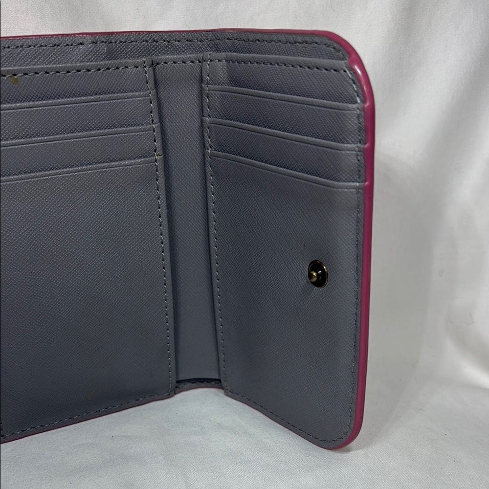 Fossil Trifold Pink Wallet with Ribbed Texture and Flap Closure - Picture 7 of 13